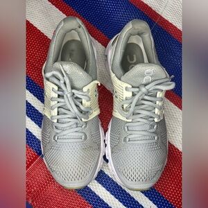 ✨🥳 On Cloudswift Low Top Running Sneakers - Women’s Size 8.5 - On Cloud Shoes